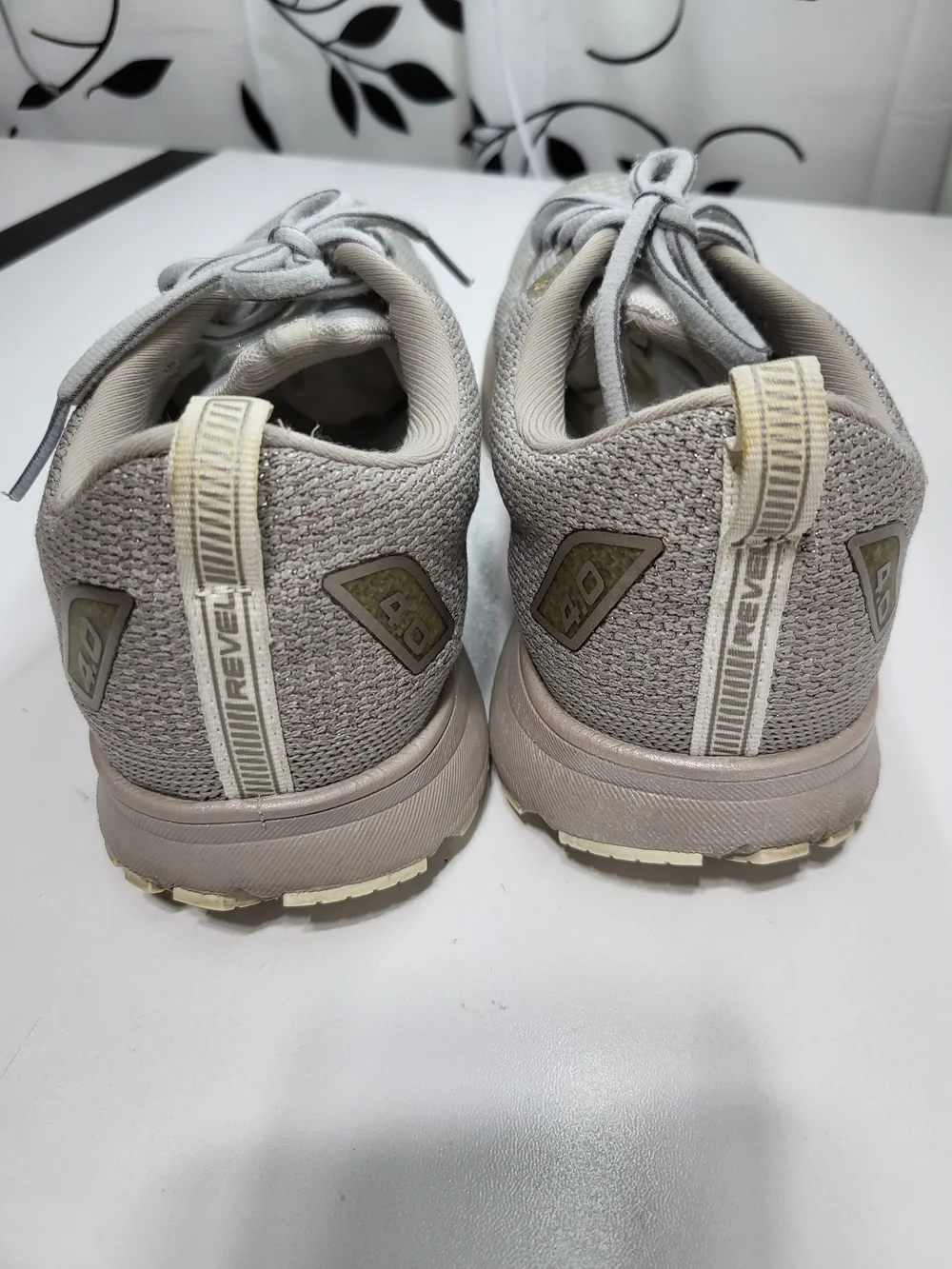 Brooks Women's Taupe/Light Gray Knit Running Sneakers